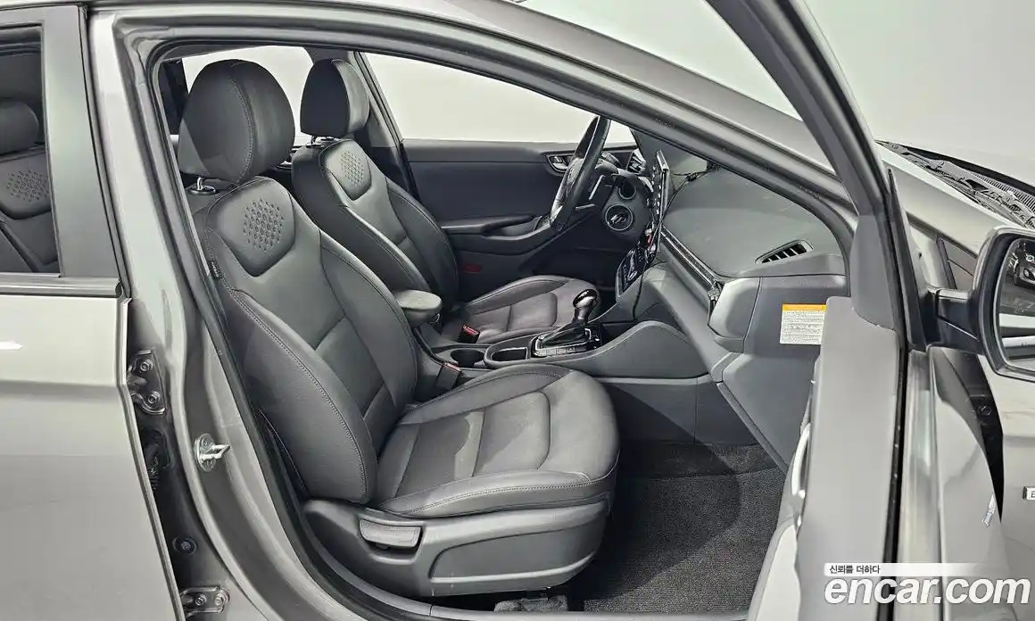 Hyundai Ioniq 2019 1.6 гидро в Москве № 3340, фото 13