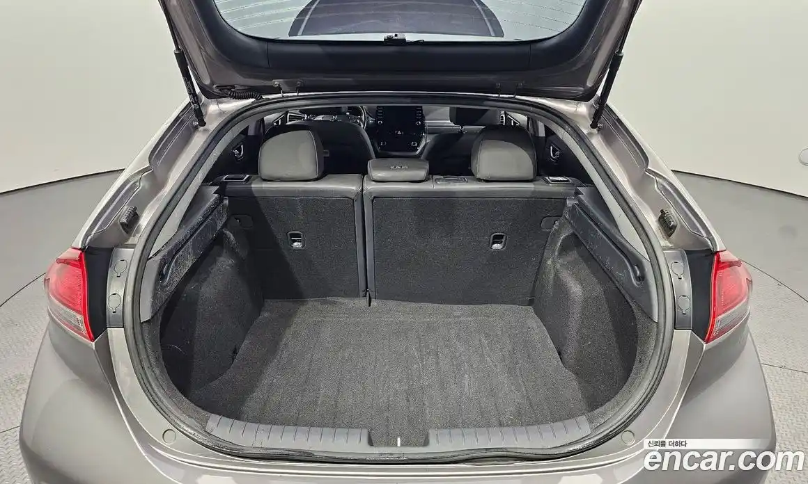 Hyundai Ioniq 2019 1.6 гидро в Москве № 3340, фото 20