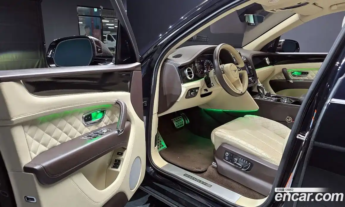 Bentley Bentayga 2017 6.0 гидро, фото 11