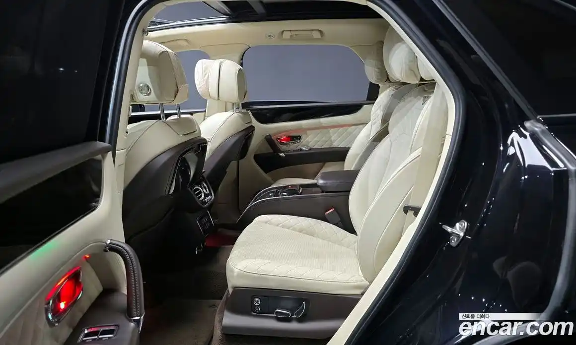 Bentley Bentayga 2017 6.0 гидро, фото 12