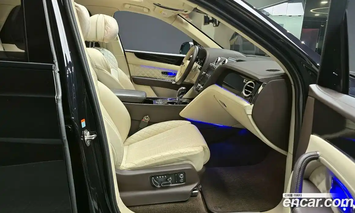 Bentley Bentayga 2017 6.0 гидро, фото 10