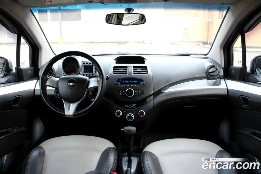 Chevrolet Spark 2012 1.0 гидро в Москве, фото 11