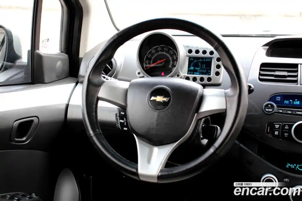 Chevrolet Spark 2012 1.0 гидро в Москве, фото 12