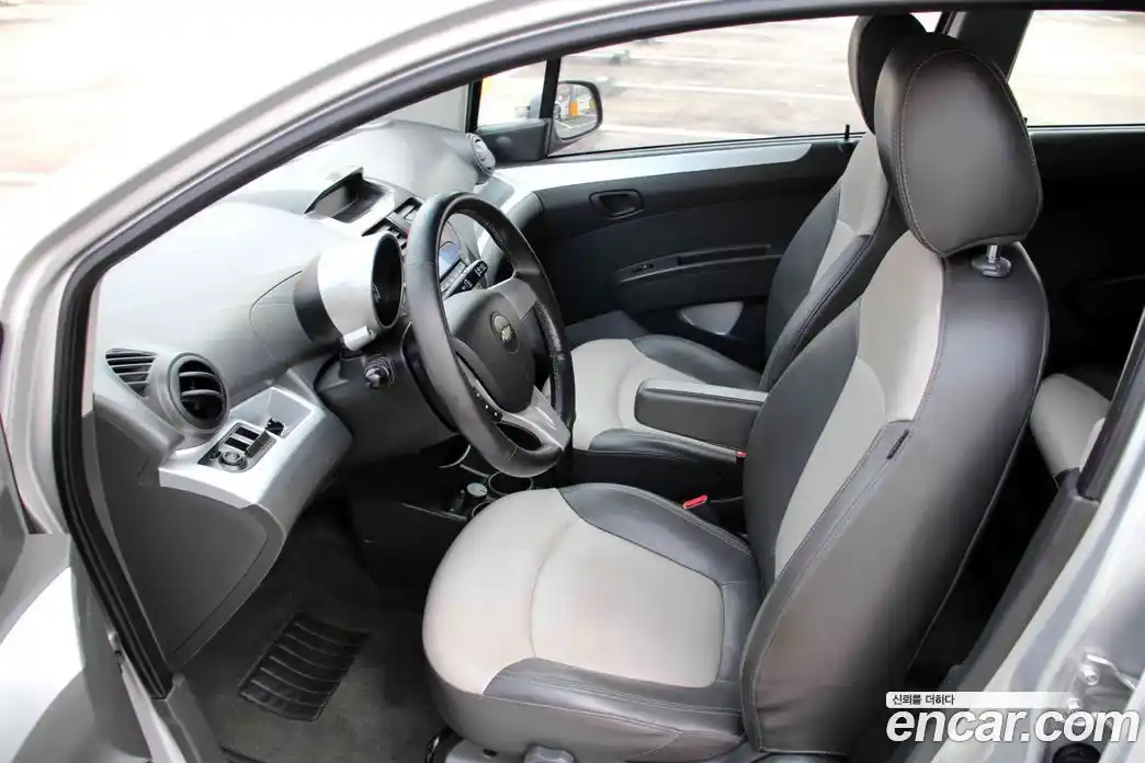 Chevrolet Spark 2012 1.0 гидро в Москве, фото 17