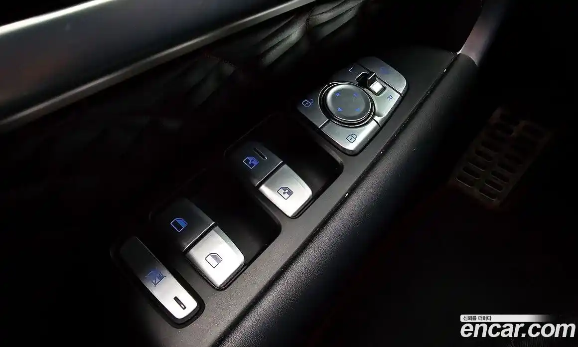 Genesis G70 2019 2.0 гидро в Москве, фото 16