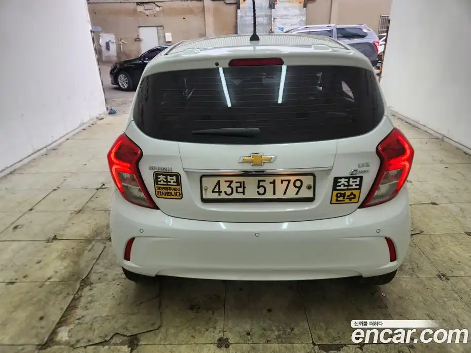 Chevrolet Spark 2017 1.0 гидро в Москве № 719500, фото 3