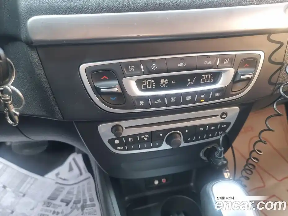 Renault SM3 2009 1.6 гидро в Москве № 748446, фото 13
