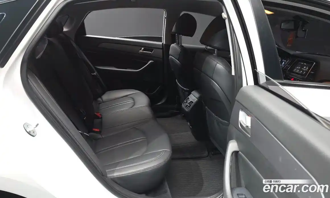 Hyundai Sonata 2017 2.0 гидро в Москве, фото 12