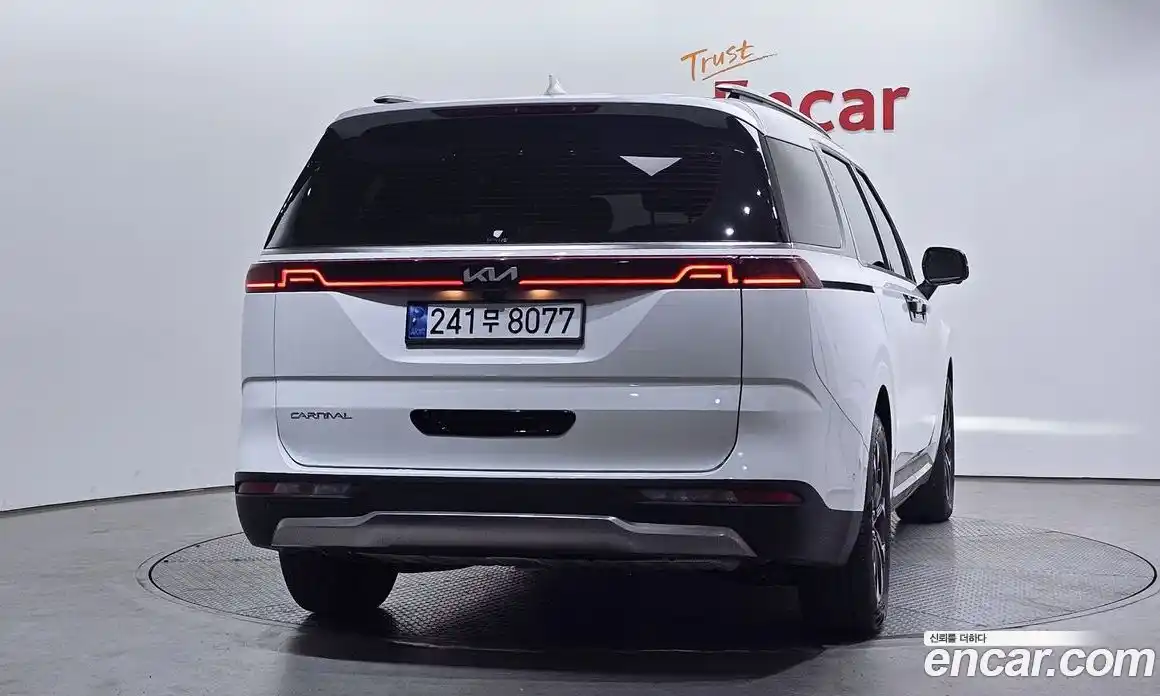 Kia Canival 2023 2.2 гидро в Москве № 1129052, фото 4
