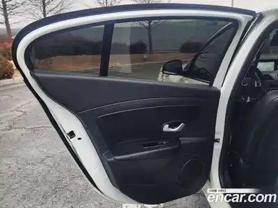 Renault SM3 2014 1.6 гидро в Москве № 186413, миниатюра 12