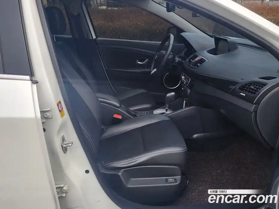 Renault SM3 2014 1.6 гидро в Москве № 186413, фото 16