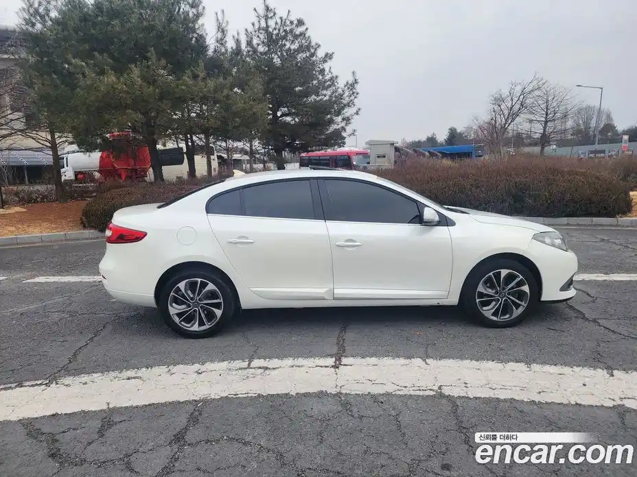 Renault SM3 2014 1.6 гидро в Москве № 186413, фото 3