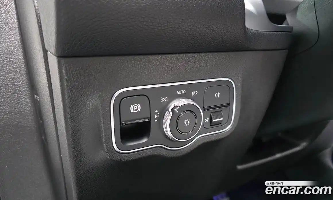 Mercedes-Benz GLB-Class 2021 2.0 гидро в Москве, фото 18