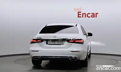 Mercedes-Benz E-Class 2020 2.0 гидро в Москве, миниатюра 4