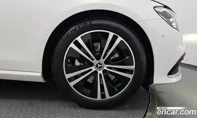 Mercedes-Benz E-Class 2020 2.0 гидро в Москве, миниатюра 5