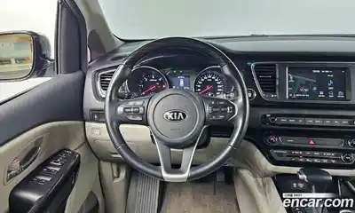 Kia Canival 2019 2.2 гидро в Москве № 1977758, миниатюра 12