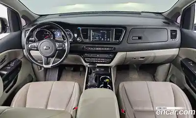 Kia Canival 2019 2.2 гидро в Москве № 1977758, миниатюра 7