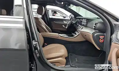 Mercedes-Benz E-Class 2023 2.0 гидро в Москве № 1981079, миниатюра 11