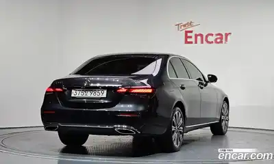 Mercedes-Benz E-Class 2023 2.0 гидро в Москве № 1981079, миниатюра 2