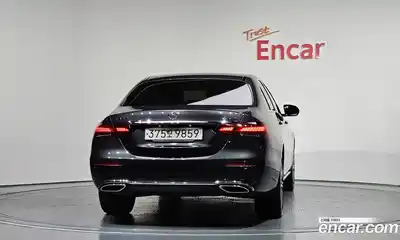 Mercedes-Benz E-Class 2023 2.0 гидро в Москве № 1981079, миниатюра 4