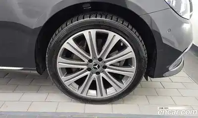 Mercedes-Benz E-Class 2023 2.0 гидро в Москве № 1981079, миниатюра 5
