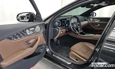 Mercedes-Benz E-Class 2023 2.0 гидро в Москве № 1981079, миниатюра 10
