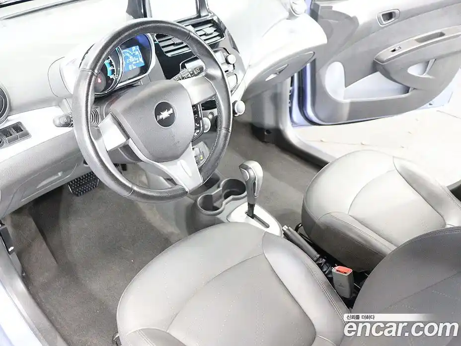 Chevrolet Spark 2014 1.0 гидро в Москве, фото 18