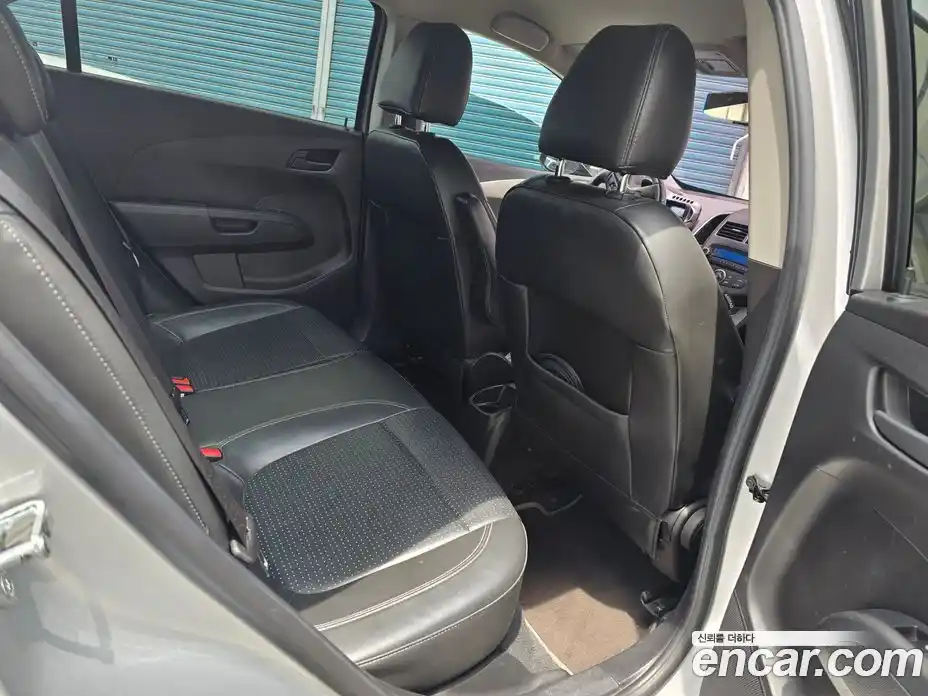 Chevrolet Aveo 2015 1.4 гидро в Москве № 2200538, фото 16