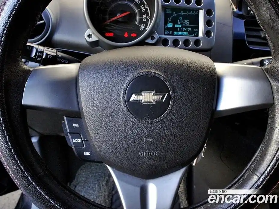 Chevrolet Spark 2011 1.0 гидро в Москве № 2200602, фото 8
