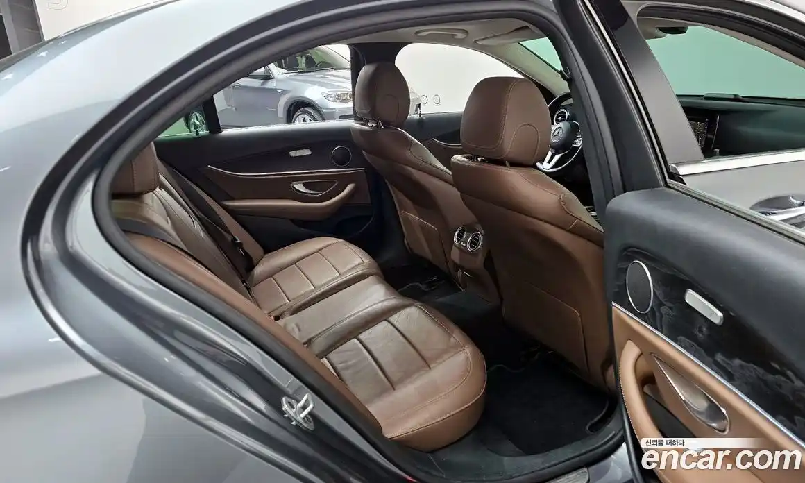 Mercedes-Benz E-Class 2018 1.9 гидро в Москве № 2201698, фото 17