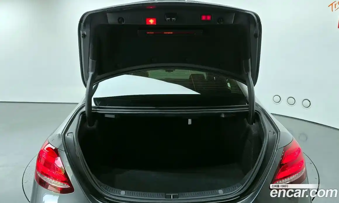 Mercedes-Benz E-Class 2018 1.9 гидро в Москве № 2201698, фото 28