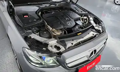 Mercedes-Benz E-Class 2018 1.9 гидро в Москве № 2201698, миниатюра 6