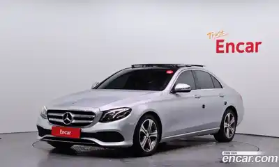 Mercedes-Benz E-Class E300 4MATIC Avnatgarde