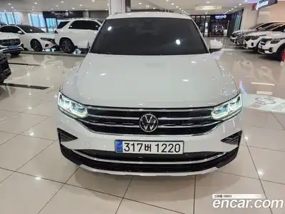 Volkswagen Tiguan 2023 2.0 гидро в Москве № 2204193, миниатюра 3