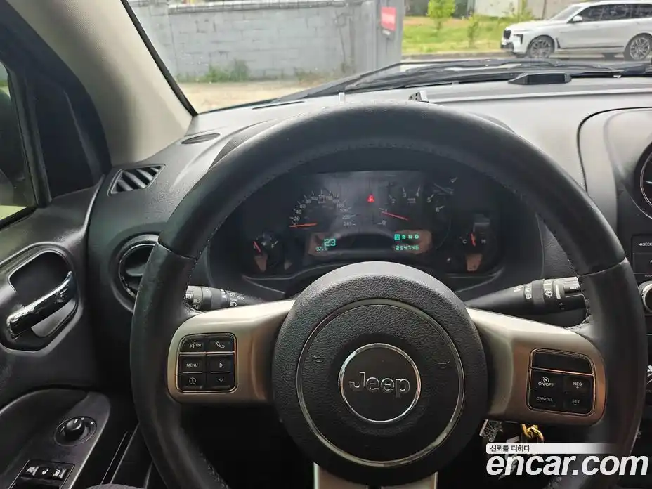 Jeep Compass 2012 2.4 гидро в Москве № 2204756, фото 12