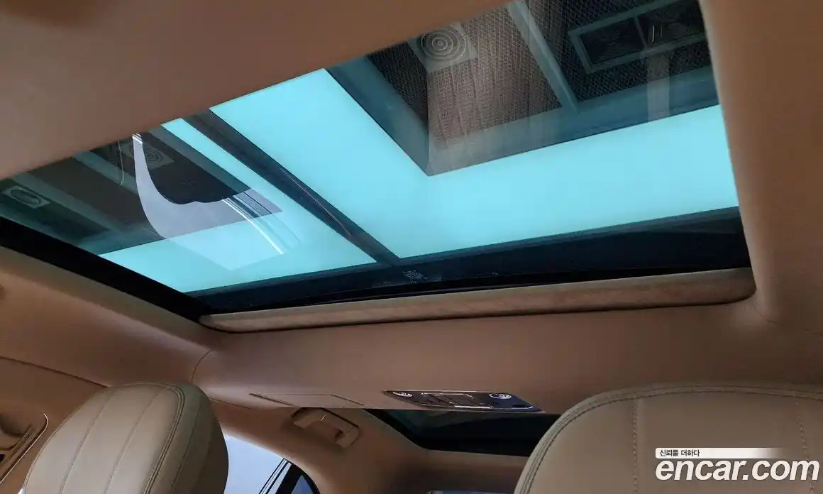Bentley Flying Spur 2023 4.0 гидро, фото 17