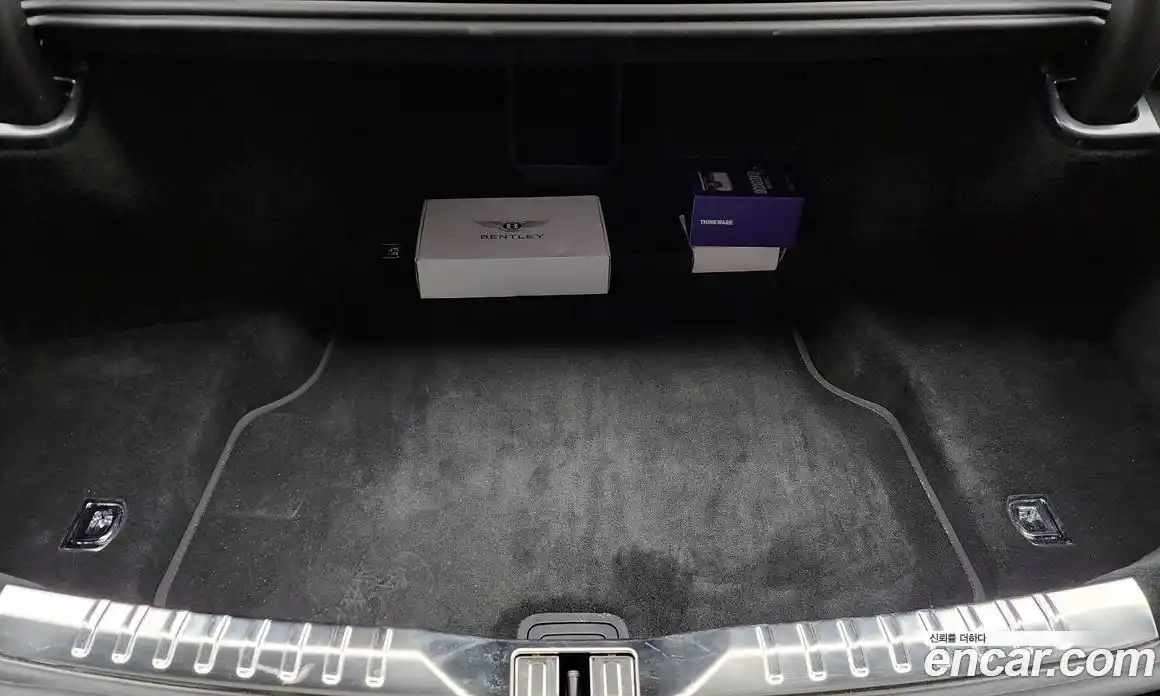 Bentley Flying Spur 2023 4.0 гидро, фото 19
