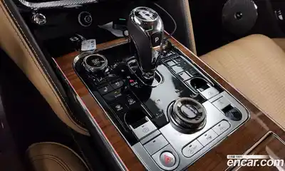 Bentley Flying Spur 2023 4.0 гидро, миниатюра 9