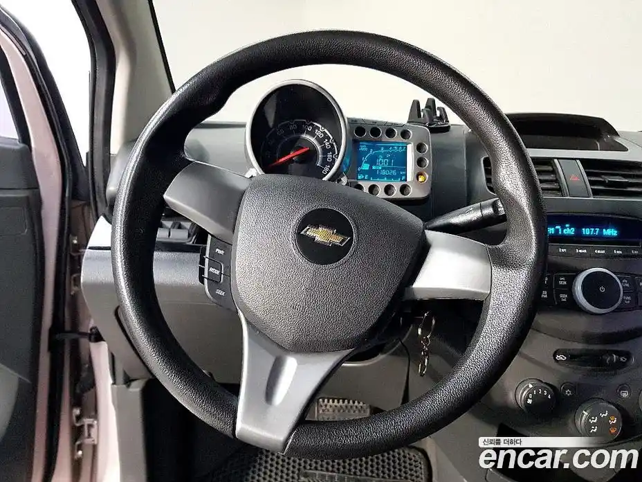 Chevrolet Spark 2012 1.0 гидро в Москве, фото 13