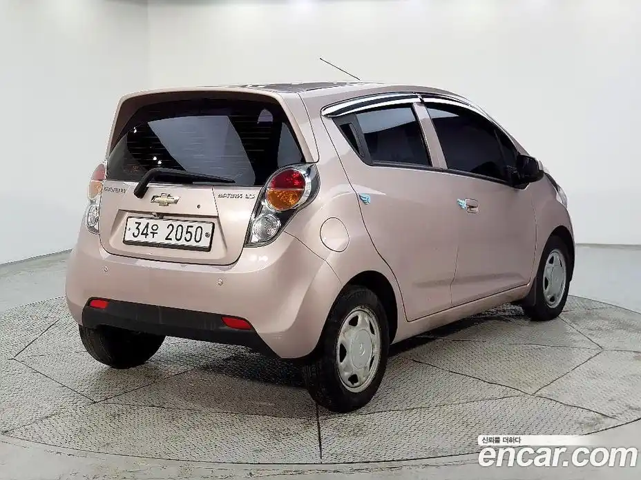 Chevrolet Spark 2012 1.0 гидро в Москве, фото 4