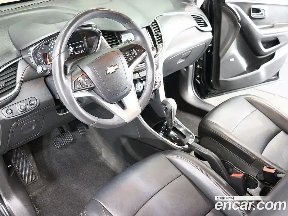 Chevrolet Trax 2016 1.4 гидро в Москве № 858038, фото 18