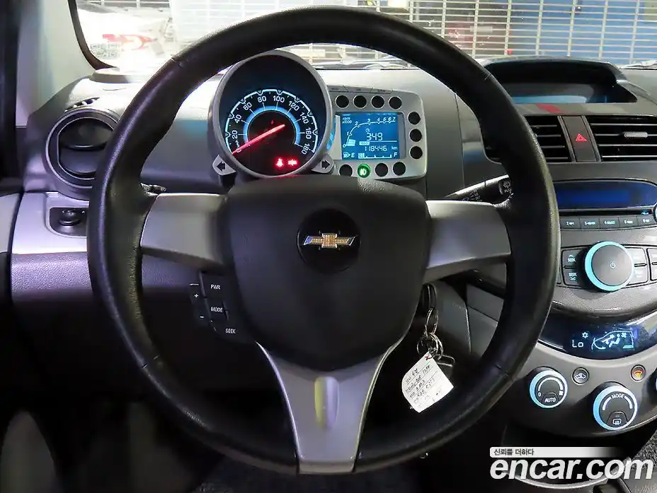 Chevrolet Spark 2012 1.0 гидро в Москве, фото 11