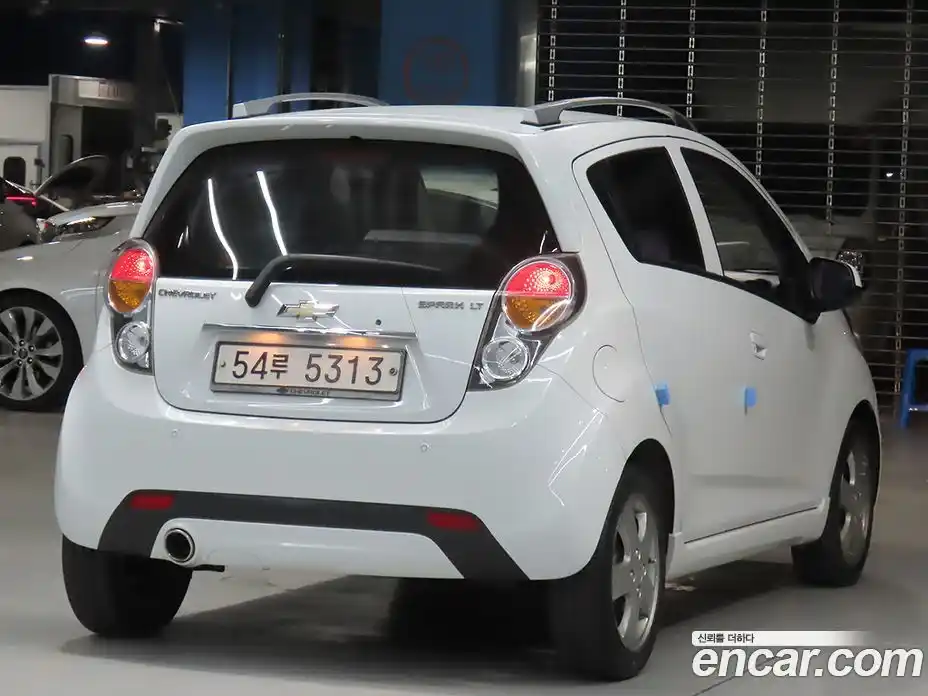 Chevrolet Spark 2012 1.0 гидро в Москве, фото 4