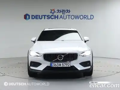 Volvo V60 2020 2.0 автомат (гидро), миниатюра 3