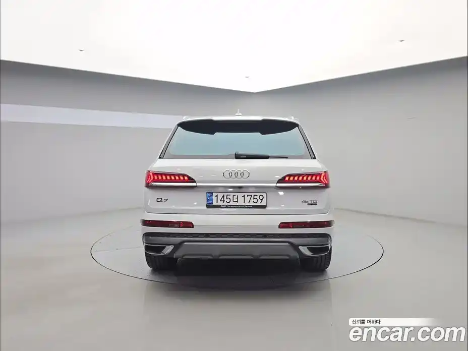 Audi Q7 2021 3.0 автомат (гидро), фото 6