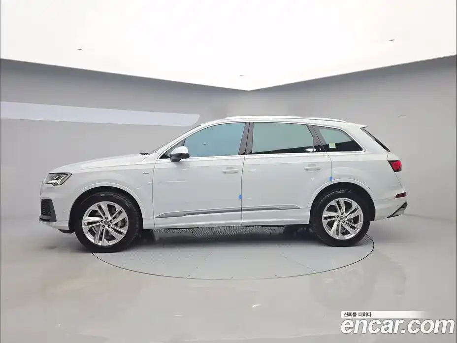 Audi Q7 2021 3.0 автомат (гидро), фото 8
