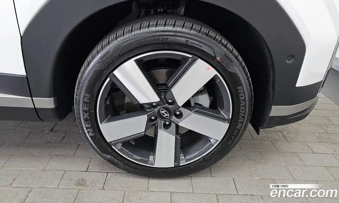 Hyundai Santa Fe 2025 2.5 автомат (гидро), фото 7