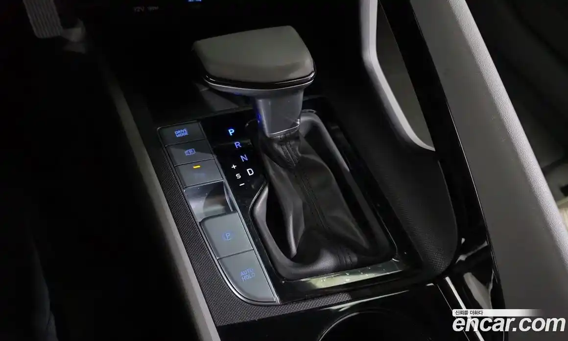 Hyundai Avante 2024 1.6 гидро, фото 12