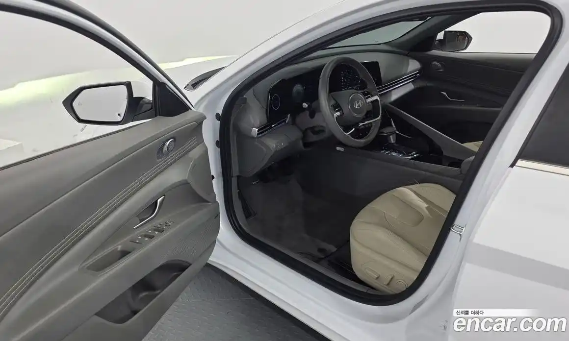 Hyundai Avante 2024 1.6 гидро, фото 13