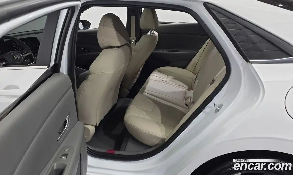 Hyundai Avante 2024 1.6 гидро, фото 17